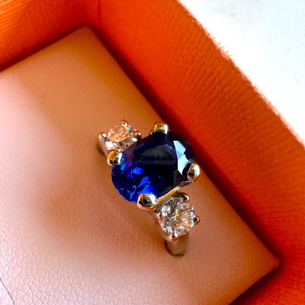 Lady’s Sapphire & Diamond Ring
